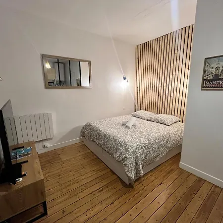 公寓 Petit Viarme 2 People Wifi Tv